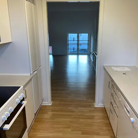 Apartment Modern Getaway - 2br In Center *