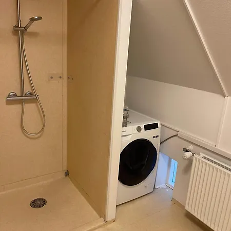 Apartment Modern Getaway - 2br In Center