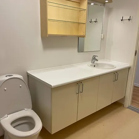 Modern Getaway - 2br In Center Apartment *